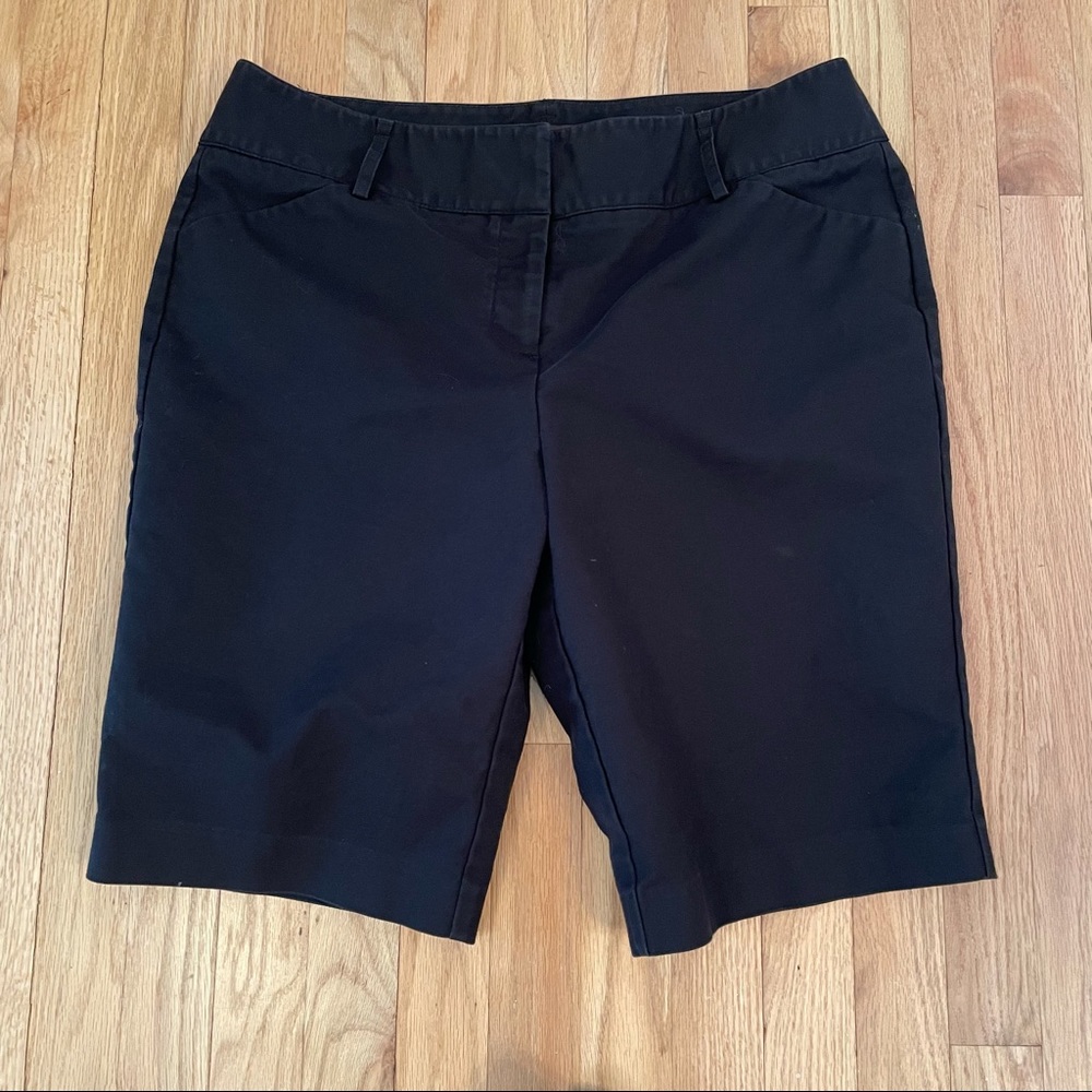 Dana Buchman black Bermuda shorts size 16